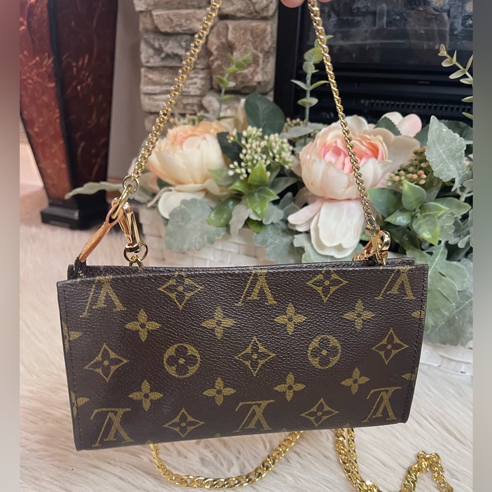 Louis Vuitton Brown Monogram Chain Shoulder Bag - Picture 4 of 15